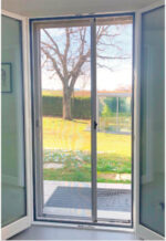 MOSQUITERA LATERAL VENTANA PUERTA REDUCIBLE EMBRAGUE 160X250 GRIS 0988