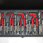 ROSCAS DE REPARACIÓN DE ROSCAS HELICOIDALES 131 PIEZAS KIT DE TROQUEL