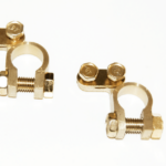 2 ABRAZADERAS DE BATERÍA ESTÁNDAR UNIVERSALES PAR POSITIVO NEGATIVO PARA AUTOMÓVIL D