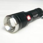 MINI LINTERNA DE BOLSILLO PORTÁTIL ZOOM LED LIGHT 2 INTENSIDAD RECARGABLE X900