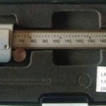 0 150 mm PINZA DIGITAL LCD DE ACERO PROFESIONAL EN CAJA NEGRA