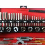 TROQUELES DE ROSCA TROQUELES DE ROSCA PASO MÉTRICO MÉTRICO 32 PIEZAS OX 501