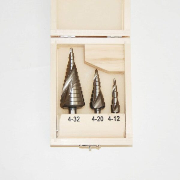 FRESAS CÓNICAS EN ESPIRAL AMPLIADORA DE AGUJEROS ESCALONADOS METAL 4 32 mm 3 PIEZAS EN ACERO G