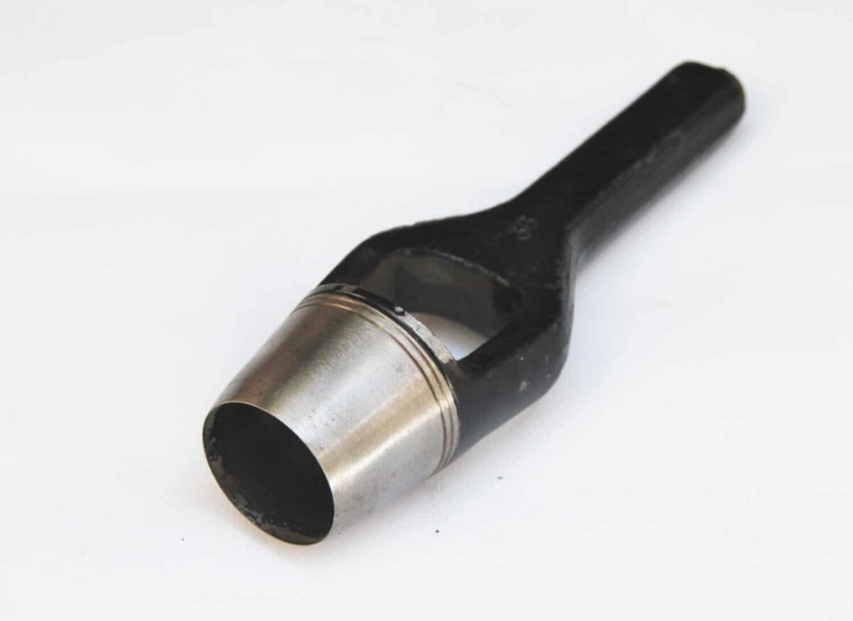 19617 TROQUEL DE MARTILLO REDONDO PARA AGUJEROS DE PRECISIÓN EN CUERO Y CUERO 17 mm