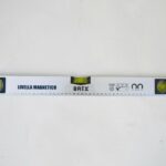 NIVEL MAGNÉTICO IMÁN MÉTRICO EN ALUMINIO 3 BURBUJAS DE BURBUJAS 60 cm METRO 699