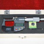 MEDIDOR DE ESPESORES MILÉSIMO DIGITAL ELECTRÓNICO MICRÓMETRO PALMER CALIBRE 0-25 MM 8