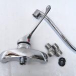 GRIFO MEZCLADOR FREGADERO LAVABO DE PARED PALANCA CLINIC CAÑO LARGO M15