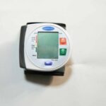 ESFIGMOMANÓMETRO ESTETOSCOPIO ANEROIDE MEDICIÓN DIGITAL DE LA PRESIÓN ARTERIAL muñeca