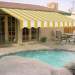 TOLDO ENROLLABLE BALCÓN BARRA CUADRADA 3x2 RAYAS AMARILLAS BLANCAS BRAZOS 1802